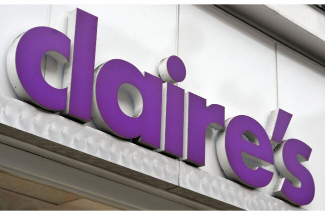 Claire's store front